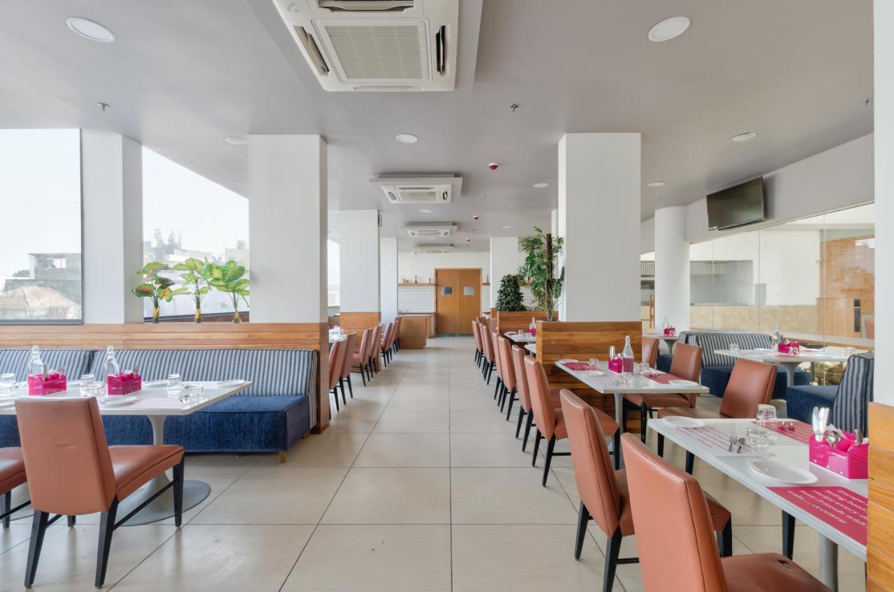 Ginger Surat City Centre Luaran gambar